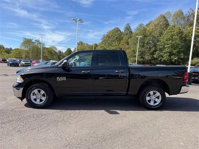 2023 RAM 1500 Classic SLT Crew Cab 4x4 57 Box 2023 RAM 1500 Classic SLT Crew Cab 4x4 57 Box