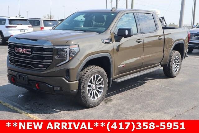 2023 GMC Sierra 1500 4WD Crew Cab Short Box AT4