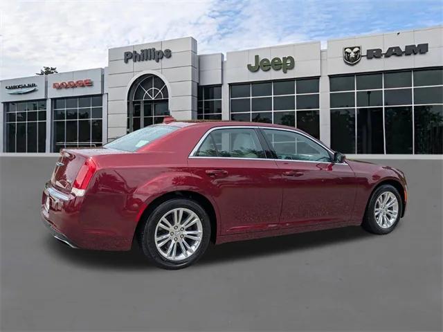 2018 Chrysler 300 Touring L