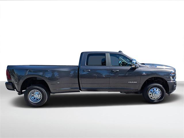 2025 RAM 3500 Laramie Crew Cab 4x4 8 Box 2025 RAM 3500 Laramie Crew Cab 4x4 8 Box