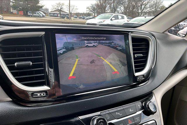 2021 Chrysler Pacifica Touring L