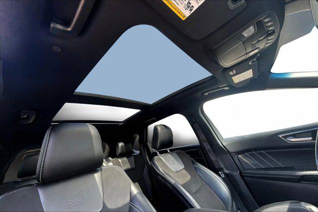 2022 Ford Edge ST