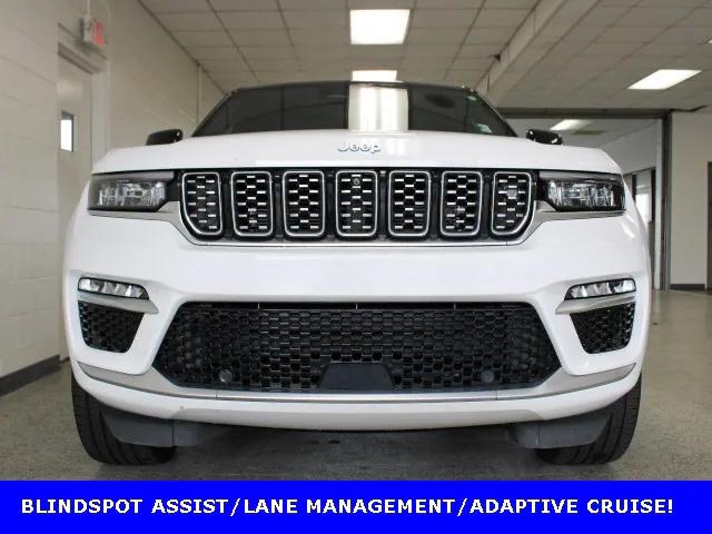 2022 Jeep Grand Cherokee 4xe Summit Reserve 4x4 2022 Jeep Grand Cherokee 4xe Summit Reserve 4x4