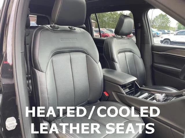 2023 Jeep Grand Cherokee L Overland 4x4 2023 Jeep Grand Cherokee L Overland 4x4