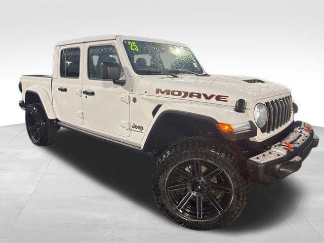 2025 Jeep Gladiator GLADIATOR MOJAVE X 4X4