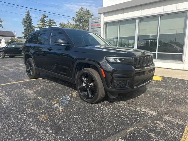 2022 Jeep Grand Cherokee L Altitude 4x4 2022 Jeep Grand Cherokee L Altitude 4x4