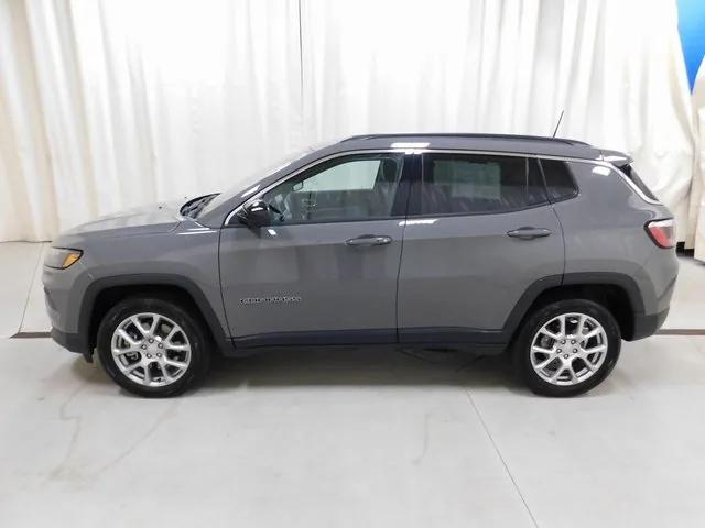 2023 Jeep Compass Latitude Lux FWD