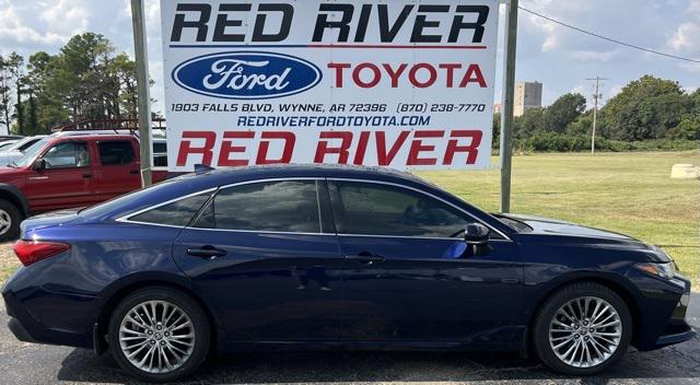 2022 Toyota Avalon Limited Hybrid