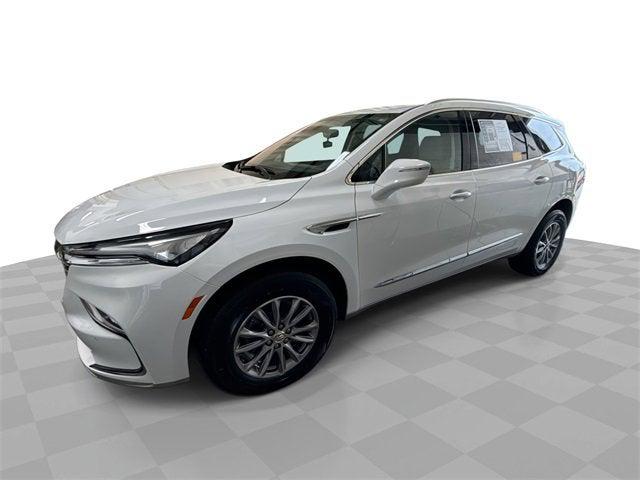 2024 Buick Enclave Essence FWD