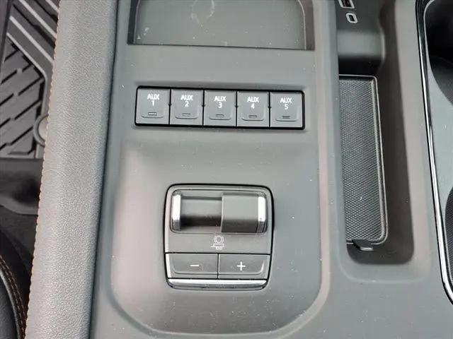 2026 GMC Sierra 2500HD Crew Cab, Standard Bed, AT4, 4WD