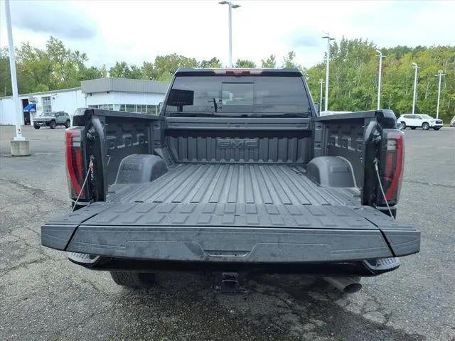 2026 GMC Sierra 2500HD Crew Cab, Standard Bed, AT4, 4WD