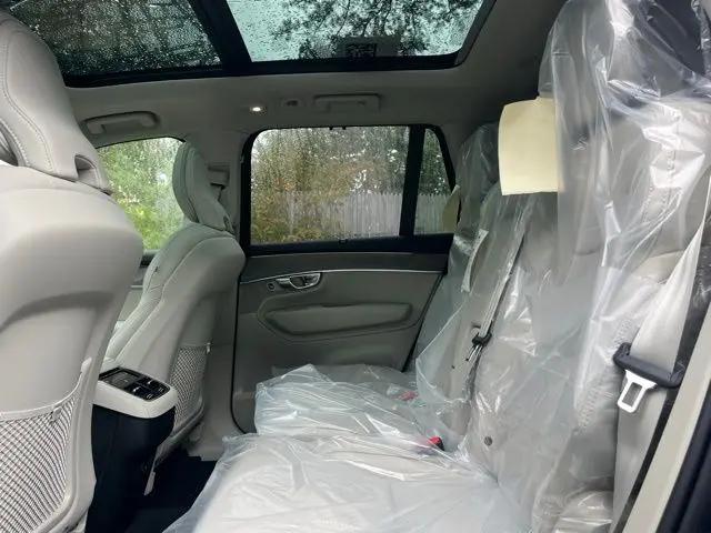 2026 Volvo XC90 Ultra, B6 AWD Gas (mild hybrid), Gasoline, Bright, 7 Seats