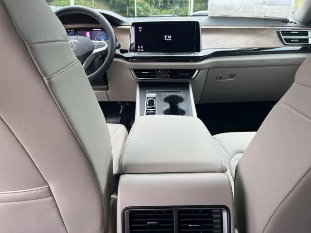 2026 Volkswagen Atlas SE