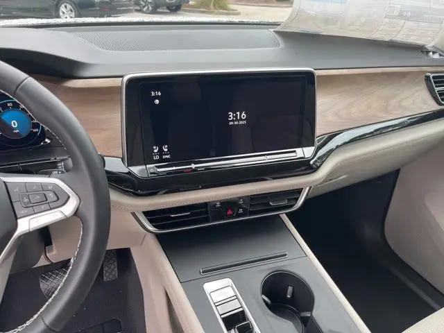 2026 Volkswagen Atlas SE