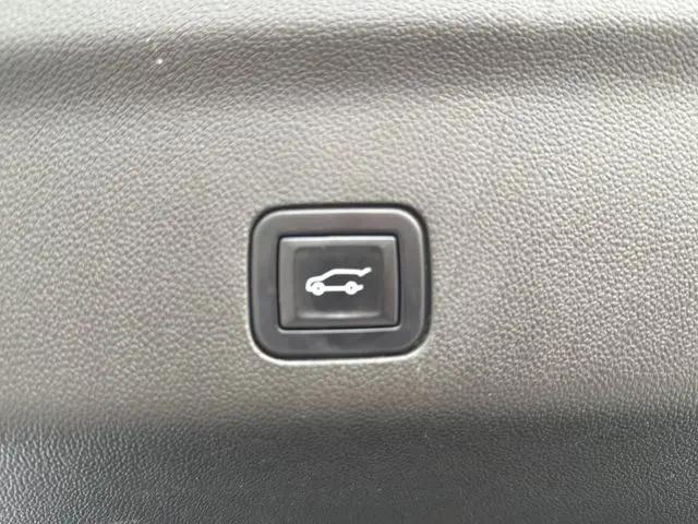2022 GMC Yukon AT4
