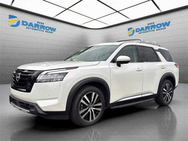 2023 Nissan Pathfinder Platinum 4WD for sale in Greenfield, WI