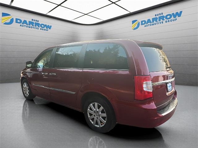 2016 Chrysler Town & Country Touring