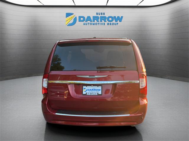 2016 Chrysler Town & Country Touring