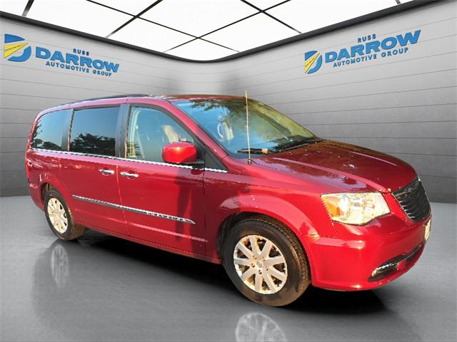 2016 Chrysler Town & Country Touring