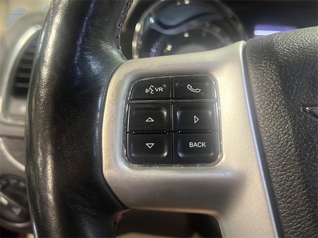 2016 Chrysler Town & Country Touring