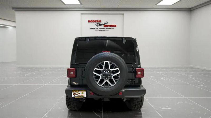 2024 Jeep Wrangler 4-Door Sahara 4x4