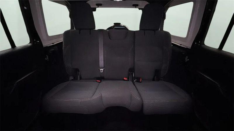 2024 Jeep Wrangler 4-Door Sahara 4x4