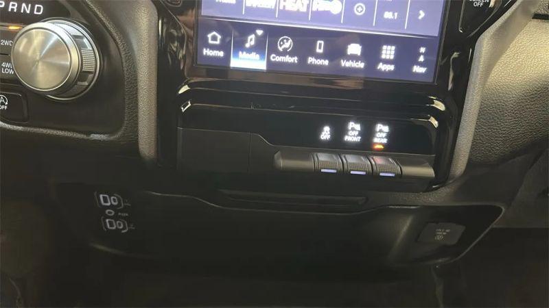 2025 Ram 1500 Laramie Crew Cab 4x4 57 Box