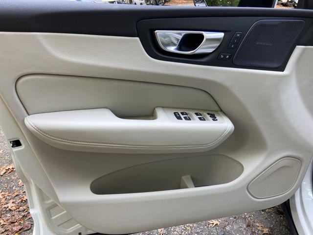 2026 Volvo XC60 Plug-In Hybrid T8 Ultra