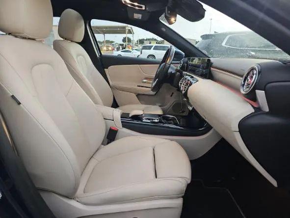 2020 Mercedes-Benz A 220 A 220