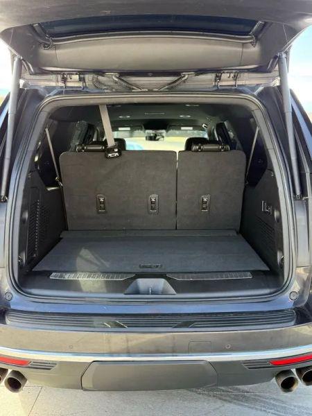 2022 Chevrolet Suburban 4WD Premier