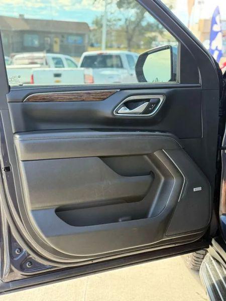 2022 Chevrolet Suburban 4WD Premier