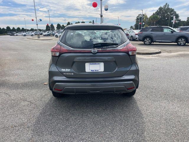 2025 Nissan Kicks S