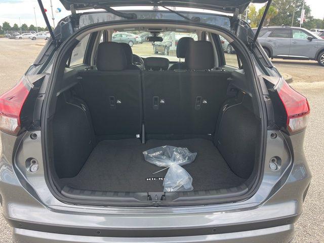 2025 Nissan Kicks S