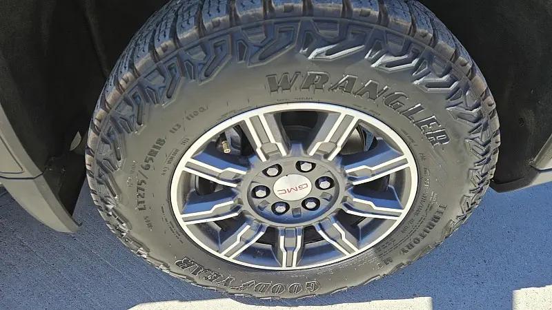 2024 GMC Sierra 1500 4WD Crew Cab Short Box AT4
