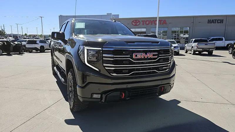 2024 GMC Sierra 1500 4WD Crew Cab Short Box AT4