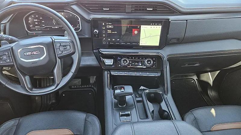 2024 GMC Sierra 1500 4WD Crew Cab Short Box AT4