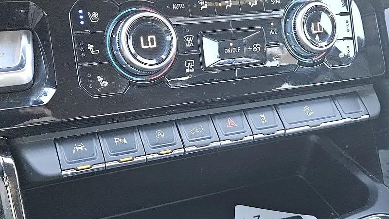 2024 GMC Sierra 1500 4WD Crew Cab Short Box AT4