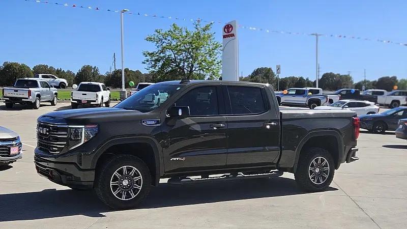 2024 GMC Sierra 1500 4WD Crew Cab Short Box AT4