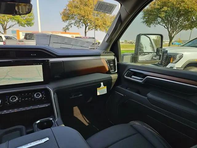 2026 GMC Sierra 2500HD Crew Cab, Standard Bed, Denali, 4WD