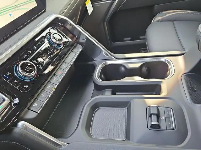 2026 GMC Sierra 2500HD Crew Cab, Standard Bed, Denali, 4WD