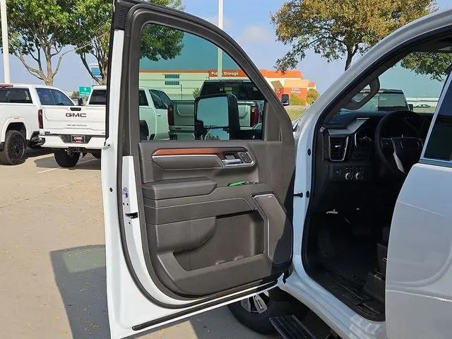 2026 GMC Sierra 2500HD Crew Cab, Standard Bed, Denali, 4WD