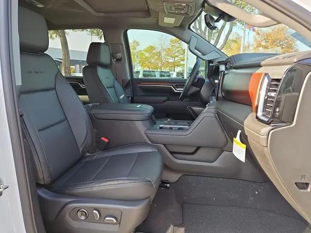 2026 GMC Sierra 2500HD Crew Cab, Standard Bed, Denali, 4WD