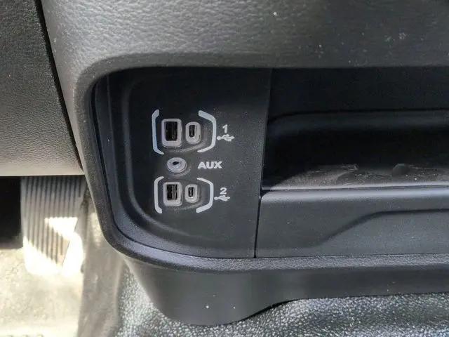 2026 Ram 3500 Tradesman/Big Horn