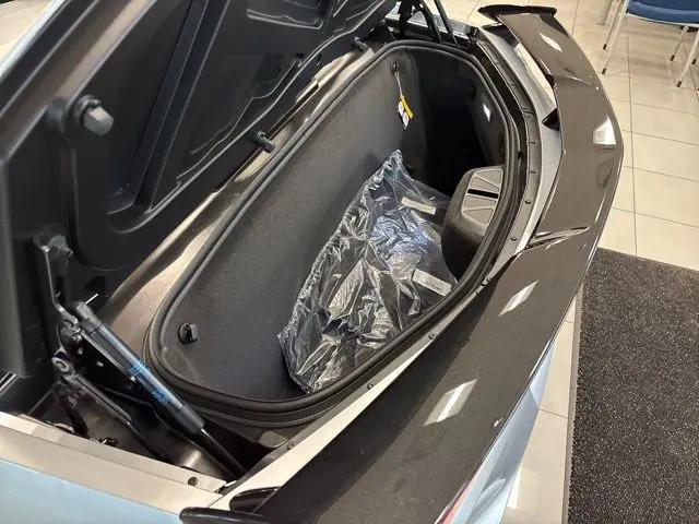 2026 Chevrolet Corvette Stingray Convertible, 2LT, RWD