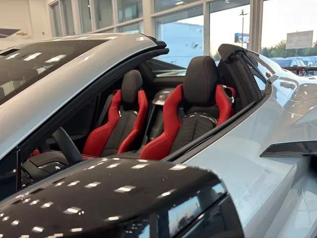 2026 Chevrolet Corvette Stingray Convertible, 2LT, RWD