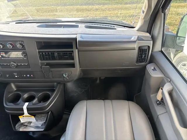 2025 Chevrolet Express Cargo Van RWD 2500 Regular Wheelbase WT