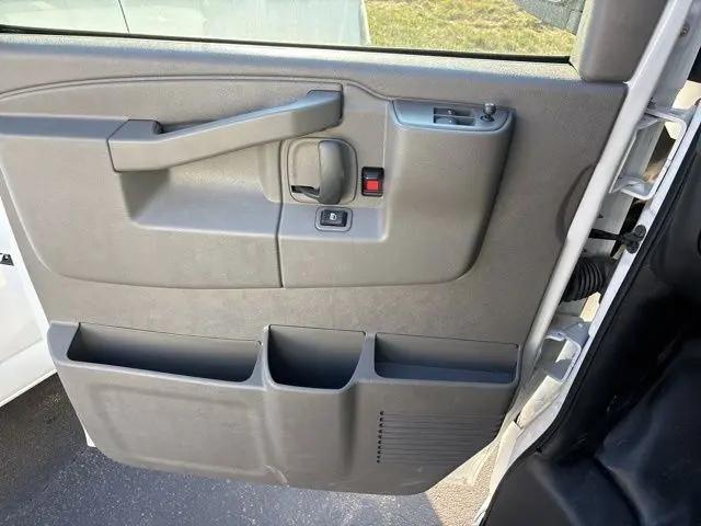 2025 Chevrolet Express Cargo Van RWD 2500 Regular Wheelbase WT