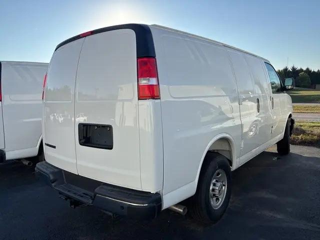 2025 Chevrolet Express Cargo Van RWD 2500 Regular Wheelbase WT