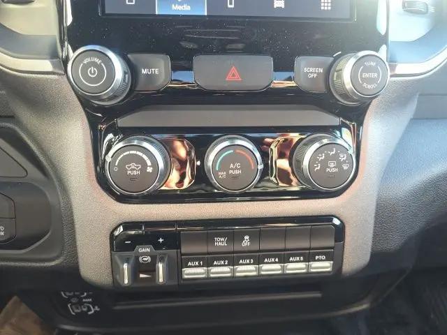 2026 Ram 3500 Tradesman/Big Horn