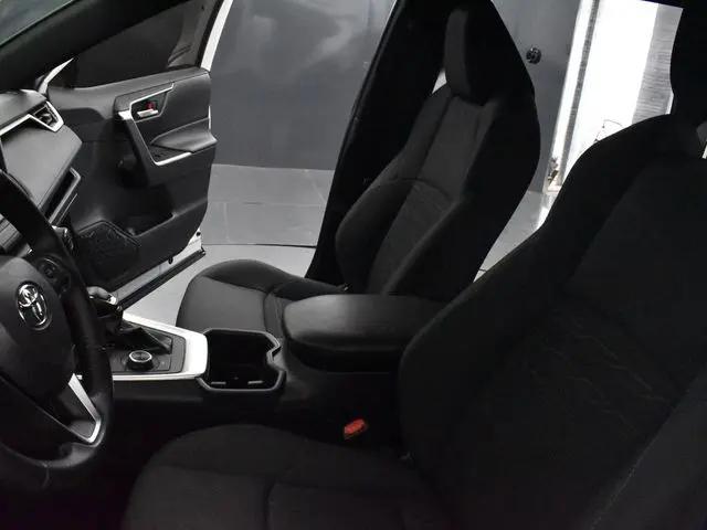 2023 Toyota RAV4 Hybrid SE